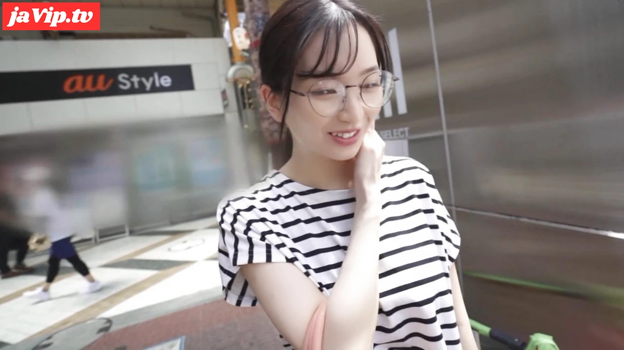 fc2ppv-4705915 - 20年来の幼なじみと結婚したHカップ美人妻　眼鏡を外して初めての他人棒挿入　旦那ブチギレのNTR - FC2PPV動画をオンラインで視聴 - jaVip