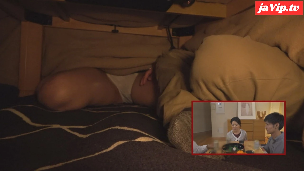 fc2ppv-4786963 - A024B11　「声出しちゃダメだからね」夫が居ない隙に義*はムスコで何度も絶頂を迎える - FC2PPV動画をオンラインで視聴 - jaVip