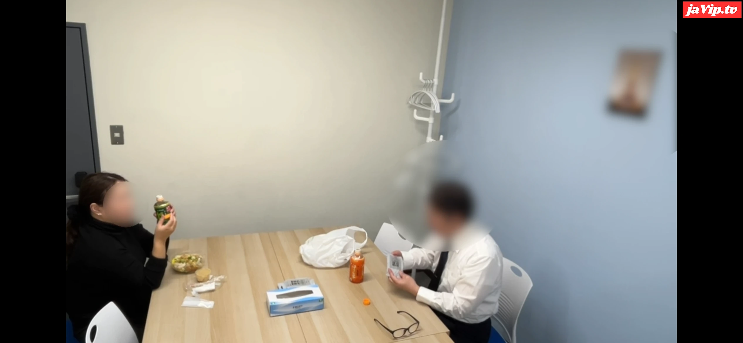 fc2ppv-4790439 - 昼休みに後輩社員にフェラをお願いしてみた - FC2PPV動画をオンラインで視聴 - jaVip