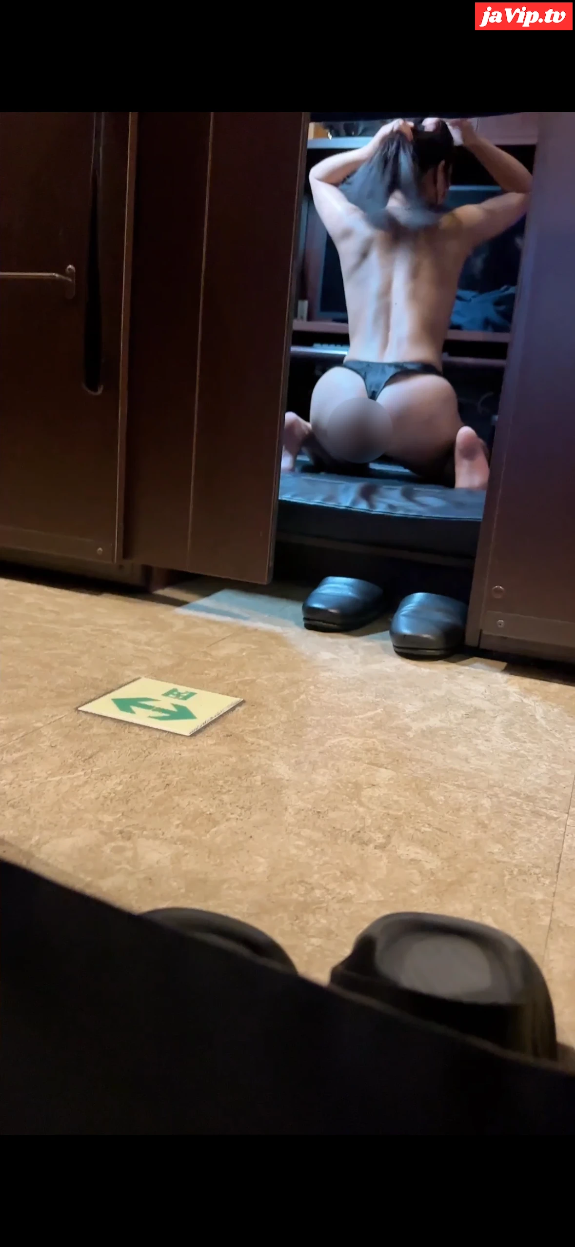 fc2ppv-4809280 - 【露出痴女　漫画喫茶で開けっ放しオナニー】人妻　ハメ撮り　　オナニー　全裸　デカケツ　ちっぱい　貧乳　スレンダー - FC2PPV動画をオンラインで視聴 - jaVip